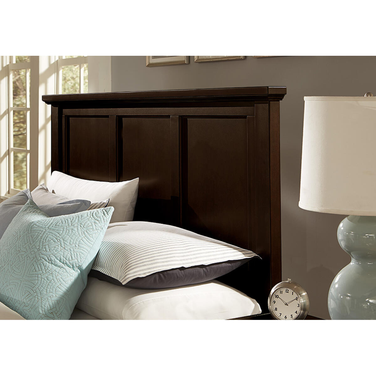 Bonanza Mansion Bed Merlot Finish Beds Vaughan Bassett 8