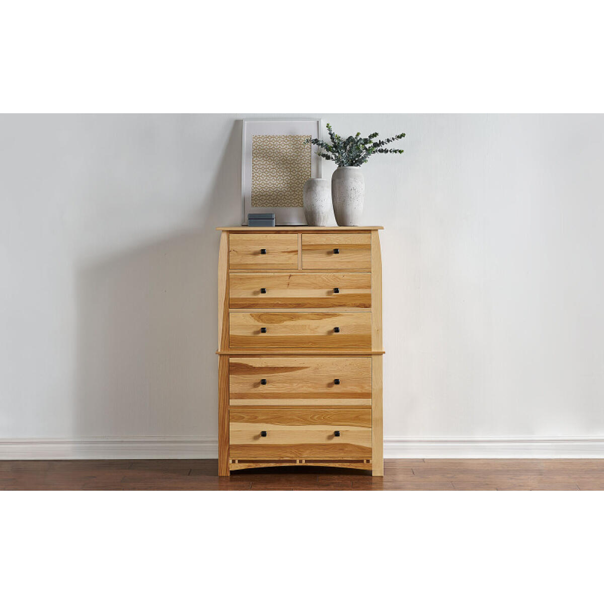 08f671e59db0ca2ba94c1676c71329a8 Adamstown 6 Drawer Chest - ADANT5600 - Image 1