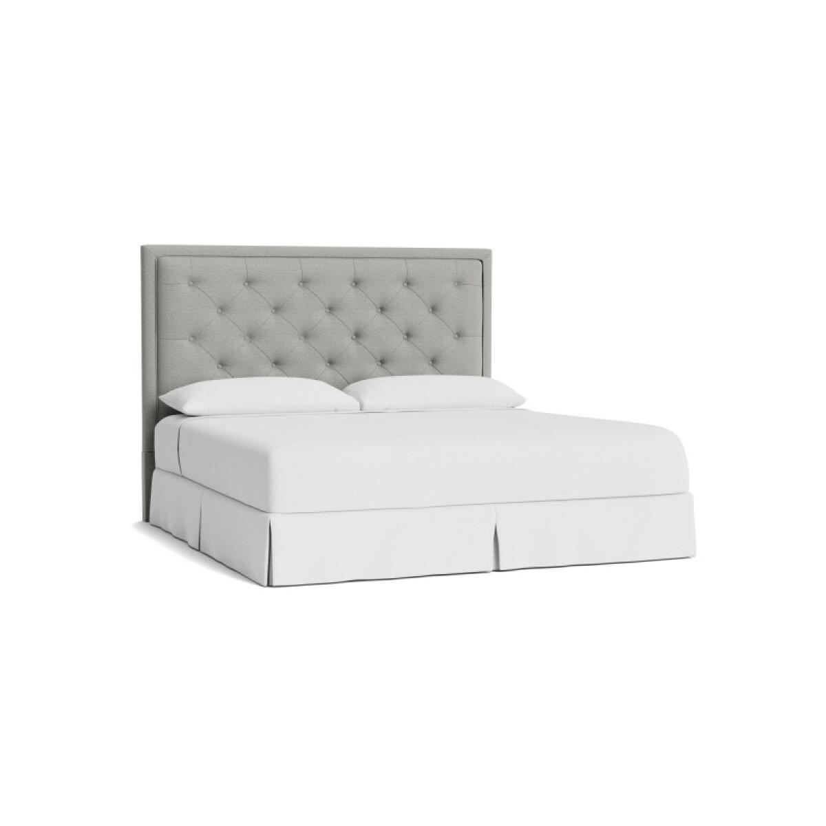 Manhattan Tufted Upholstered Bed Beds Bassett Furniture 2 Manhattan Tufted Upholstered Bed Beds Bassett Furniture 2