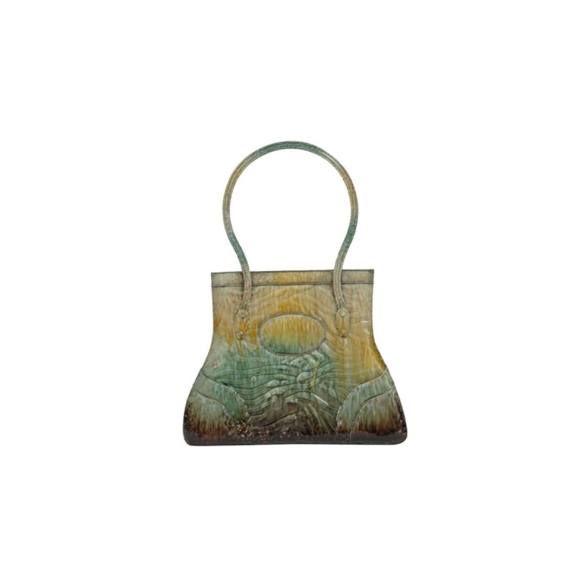 15cdac95d4a61d3f3ef5f8b92014ea18 Purse - Image 1