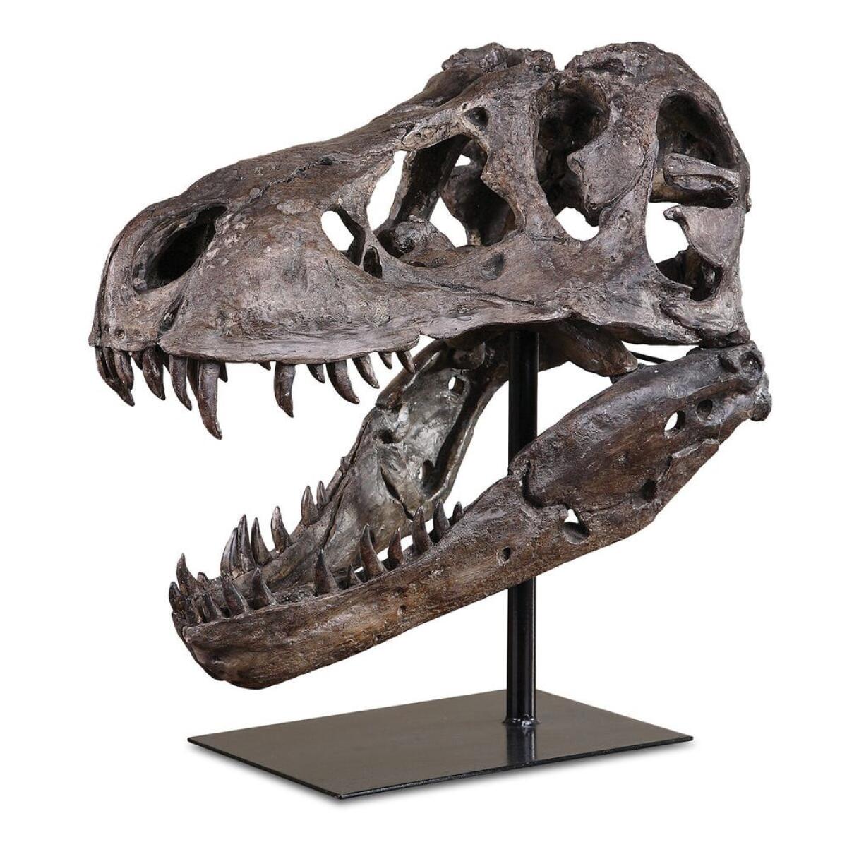 1c4dda134027fdddedd05e65ab69bfef Tyrannosaurus Sculpture - Image 1