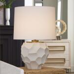 On Edge Table Lamp Lighting Cream 14