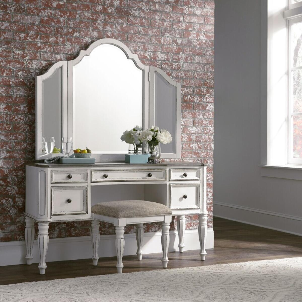 2ff9cb2859eec3aa4d946093b6386a3e Magnolia Manor 3 Piece Vanity Set - Image 1