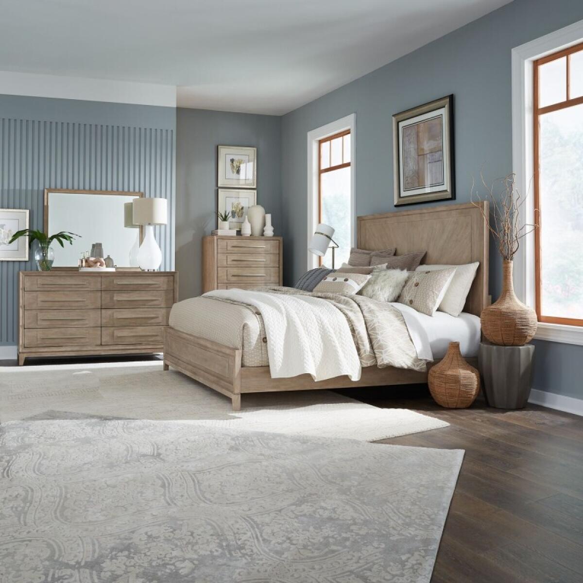 371ed3ad8e8ae21ea1266be7a61f3acd Brentwood Queen Panel Bed, Dresser & Mirror, Chest - Image 1