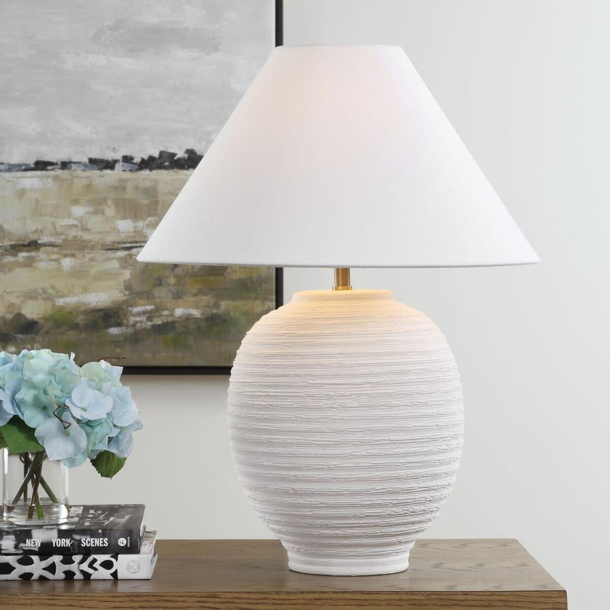 37f32fa4eb404871313d033127ba86ed Rocio Table Lamp - Image 1