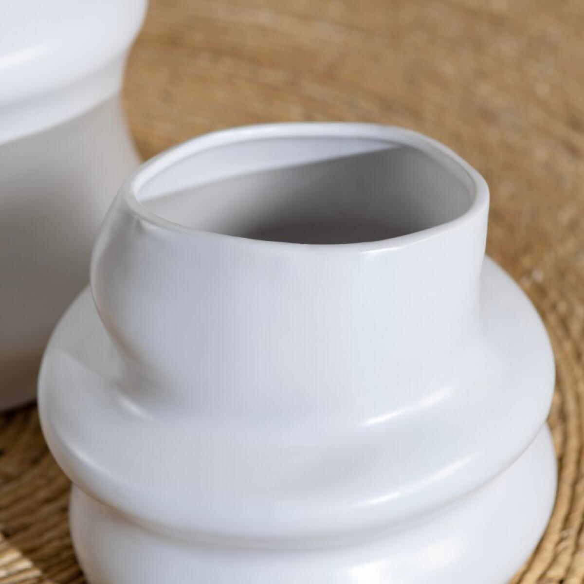 Merritt Vases Accessories Accessories 2 Merritt Vases Accessories Accessories 2