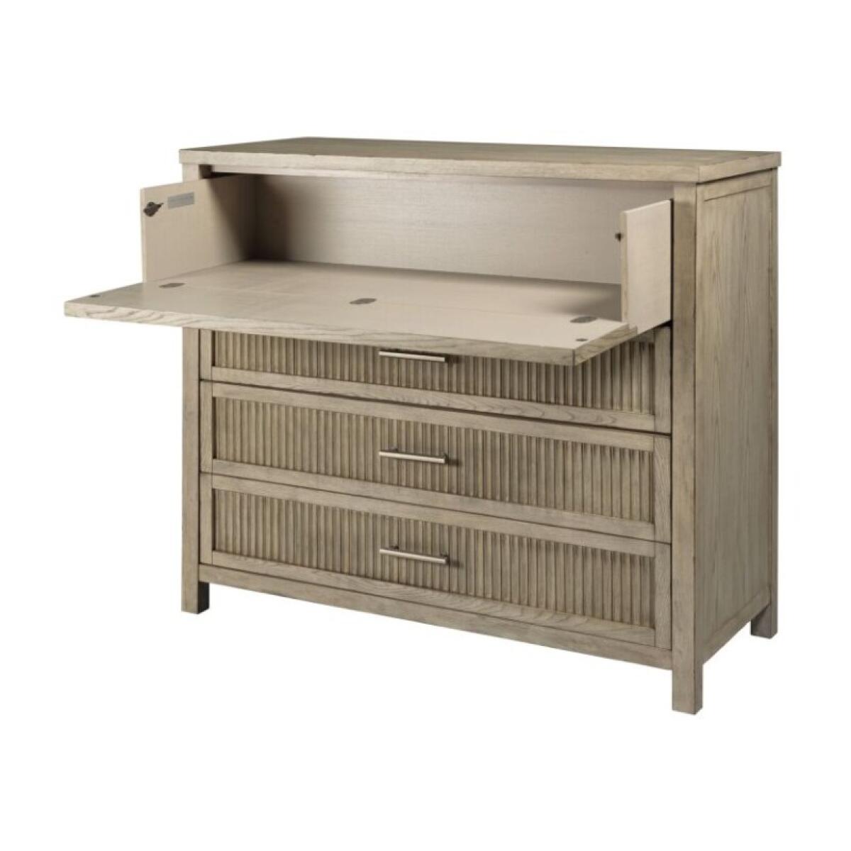 3c3678f7719d2cf21bc04bf342b0e9bb West Fork Norris Chest - Image 1