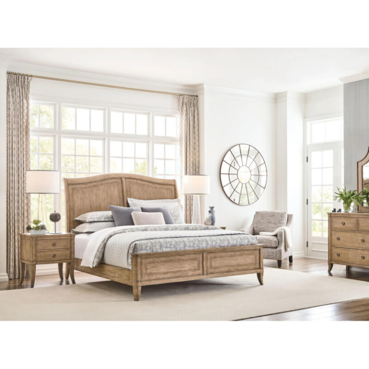 3c537d89aae8c233d80285c3ddd648b3 Chastain Queen Cadence Sleigh Bed - Complete - Image 1