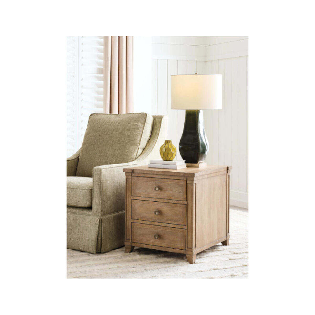47db468aa4f9cbeb456566594d66d4f9 Chastain Woodfield Chairside Chest - Image 1