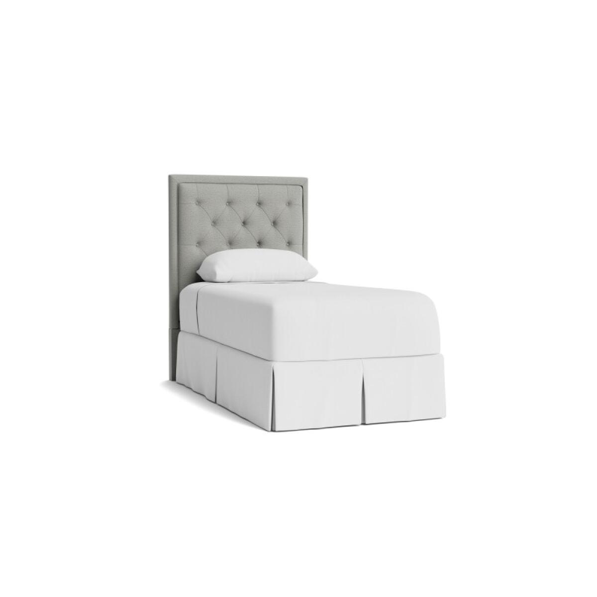 Manhattan Tufted Upholstered Bed Beds Bassett Furniture 2 Manhattan Tufted Upholstered Bed Beds Bassett Furniture 2