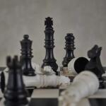 Gentlemen's Club Chess Set - Image 7