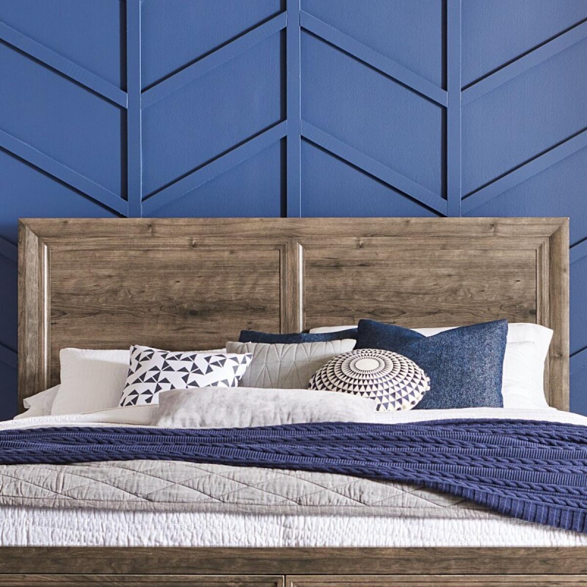 5280881c576f0875c9bfe64ef4f882ac King Panel Headboard - Image 1
