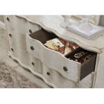 Cambric Helene Six Drawer Dresser - CrÃ¨me - Image 4