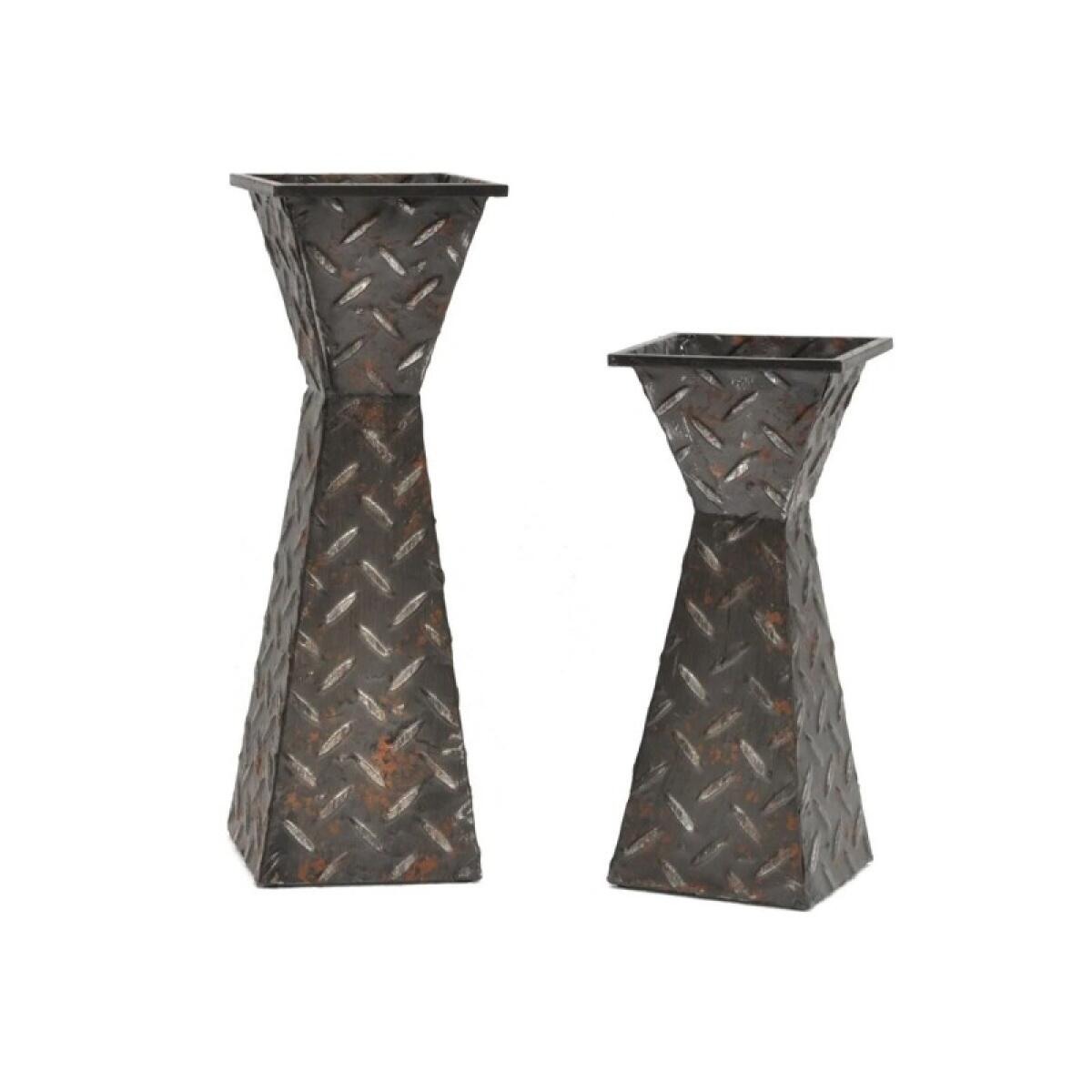 5828cddd55f570a21d3449cac9f24de3 Diamond Plated Candleholders - Image 1