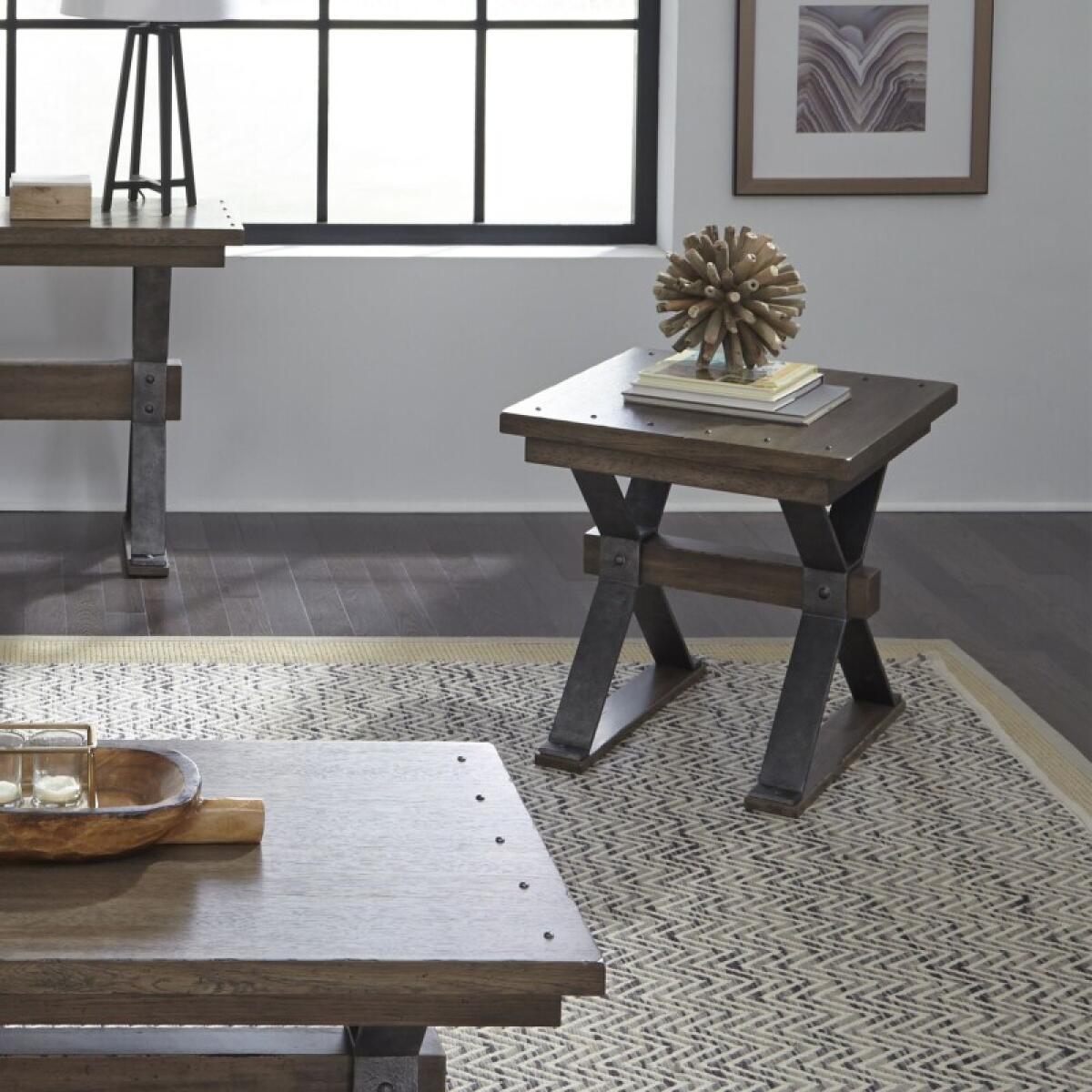 59822b60b04be86f19ed68baa50a50de End Table - Image 1