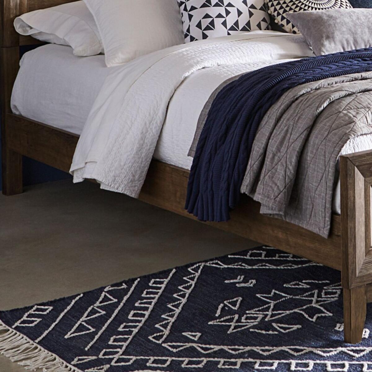 5af2a749d82cd5d01fd0ca2b2668b6bb Panel Bed Rails - Image 1