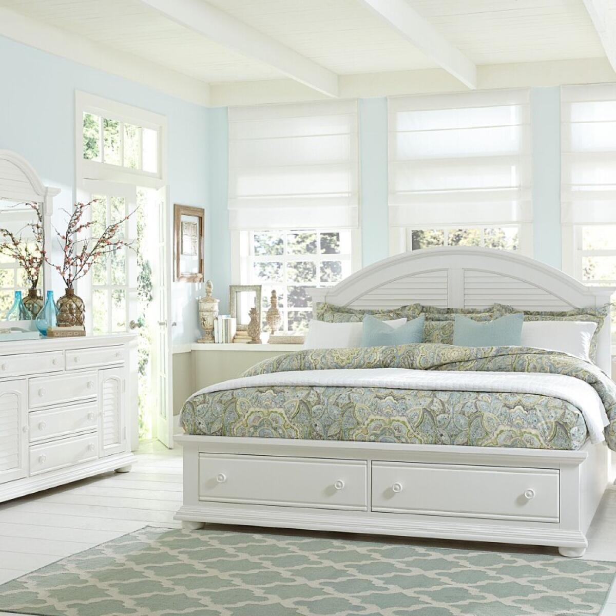 5effbcbc94ff409a94e959fa0c26bf31 King Storage Bed, Dresser & Mirror - Image 1