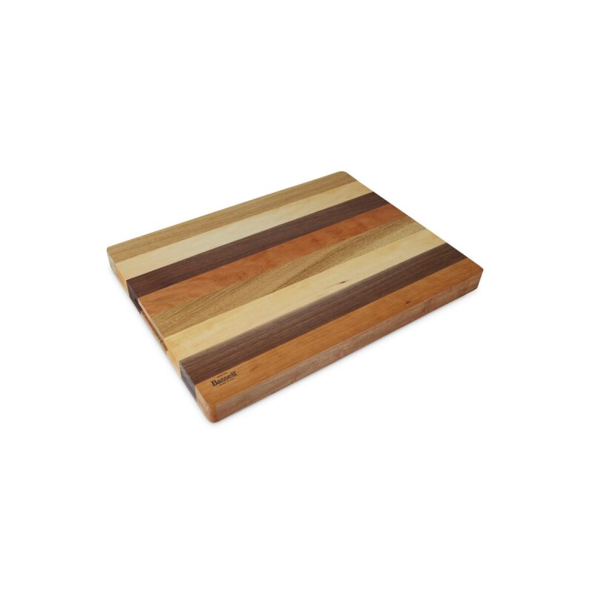 692d860287db33622bc4ccdba137f03e Large Cutting Board - Image 1