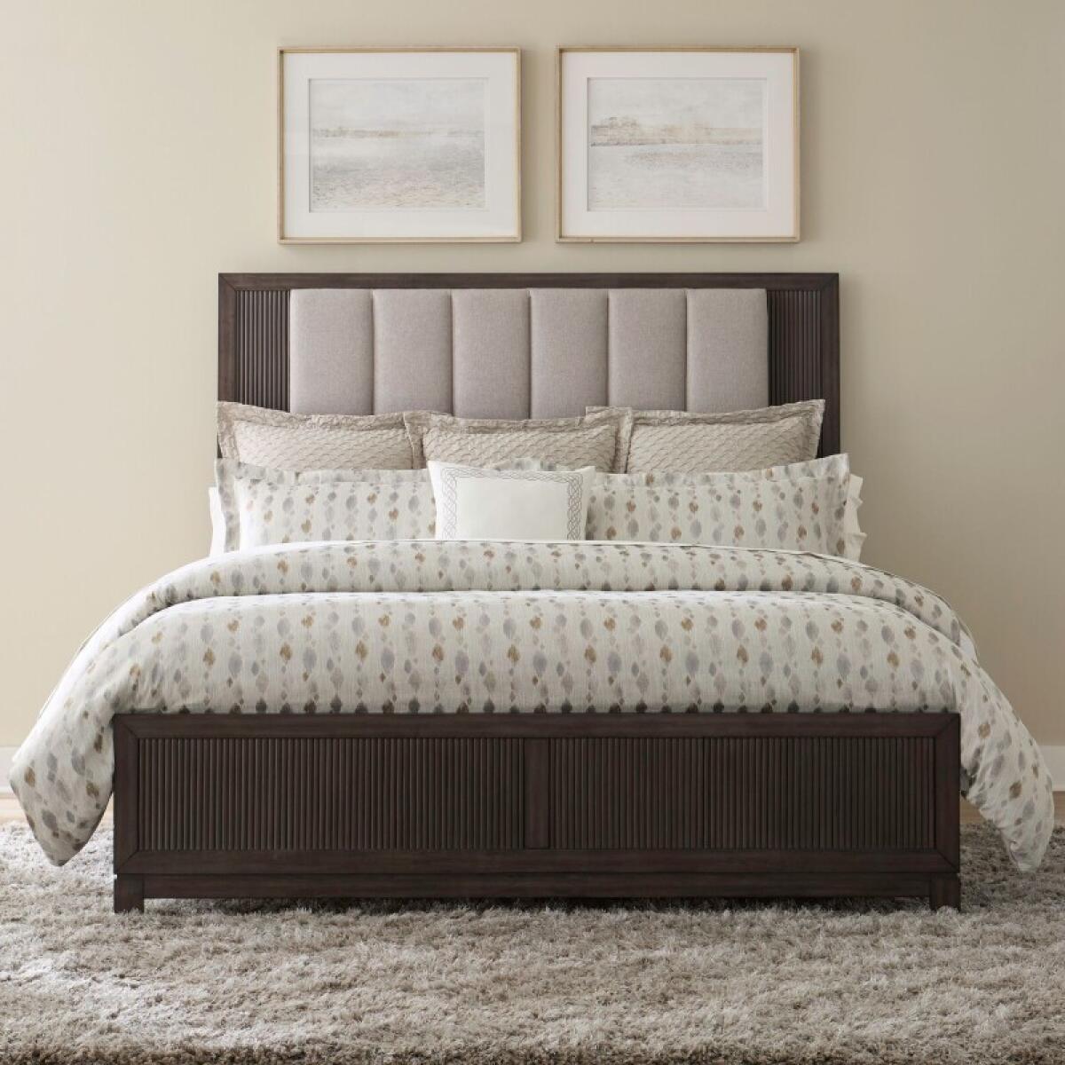 737a982947064adefba95606c31f6493 Modern Edge Queen Uph Bed - Image 1