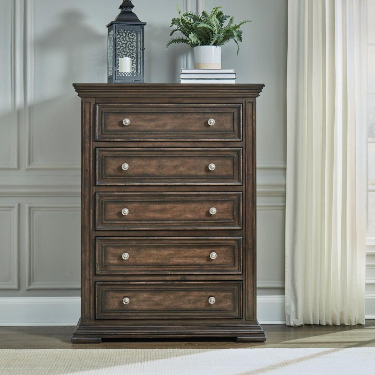 75453fbf7b66a3c61c90a5deba4268a5 Big Valley 5 Drawer Chest - Image 1