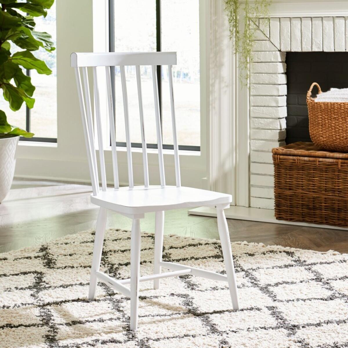 7dce929d37686ac8360a72f1df7b67e3 Spindle Back Side Chair - White (RTA) - Image 1
