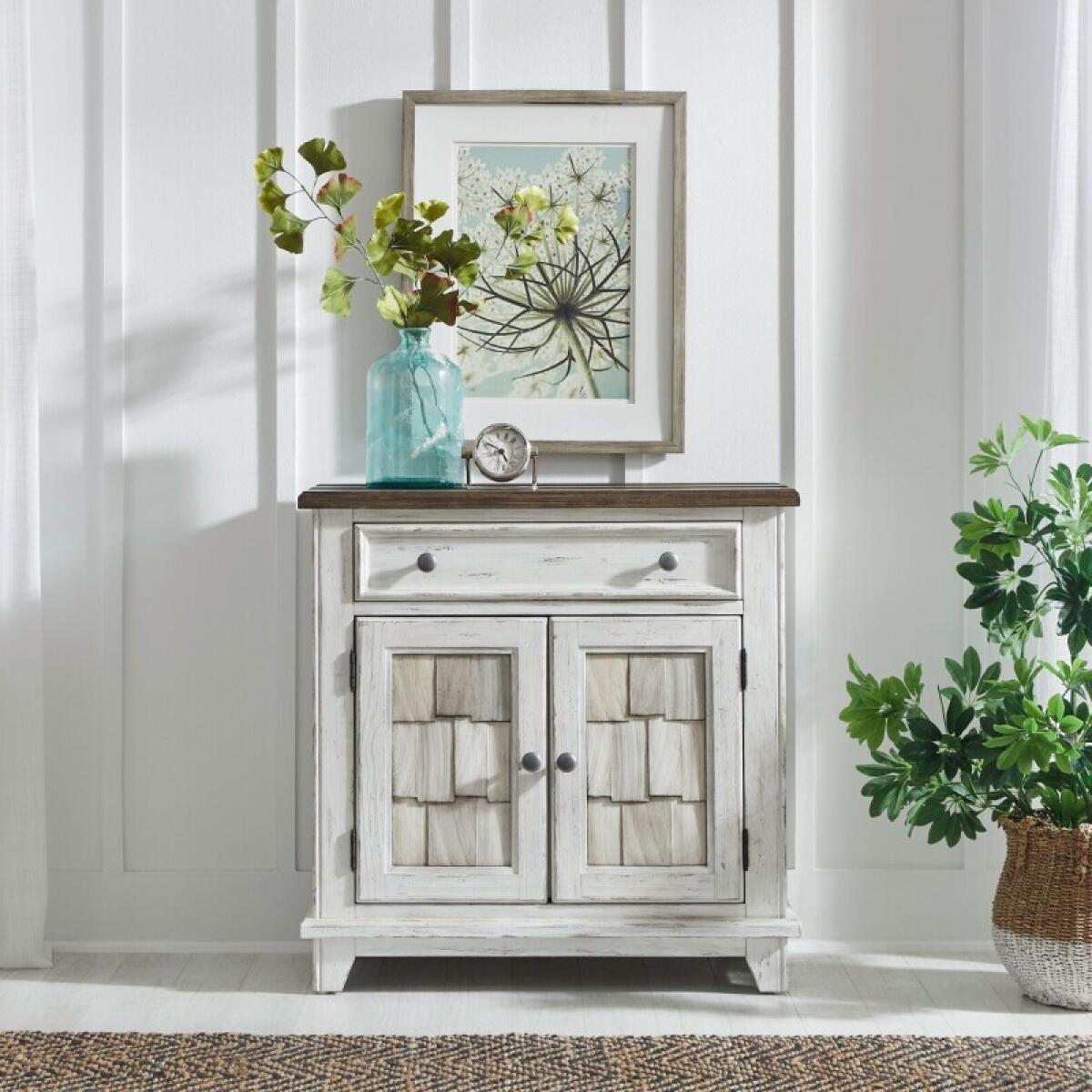 8251676e329cbed1962665e915b3e65e Accent Cabinet - Image 1