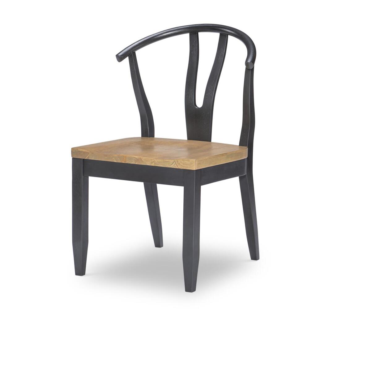 88d81cbd7d5b8e5ca660434d4cbd0e48 Wishbone Back Side Chair Black - Image 1