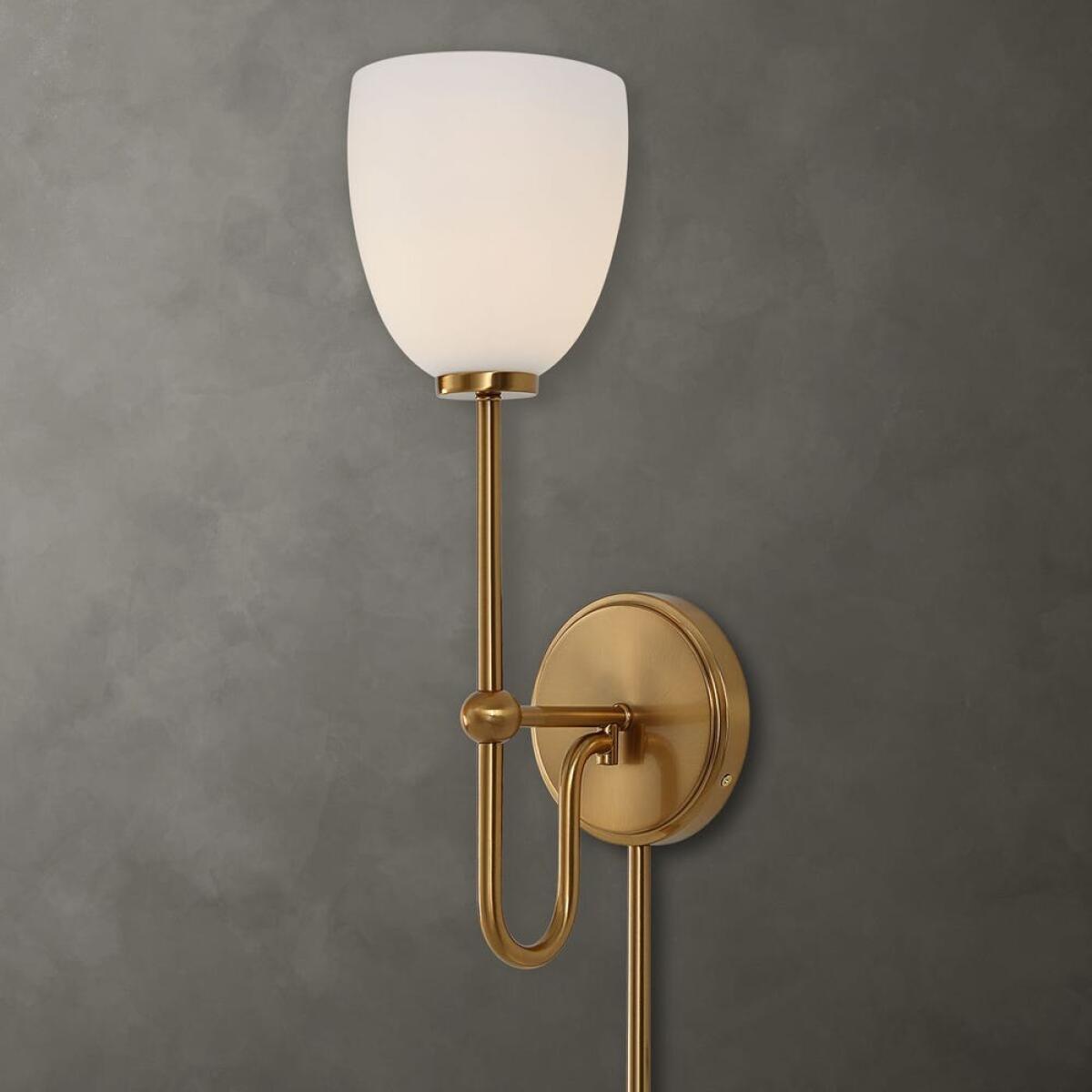 8becbdf53ee966a1afebcae3ca705336 Trophy, 1 Lt Sconce - Image 1