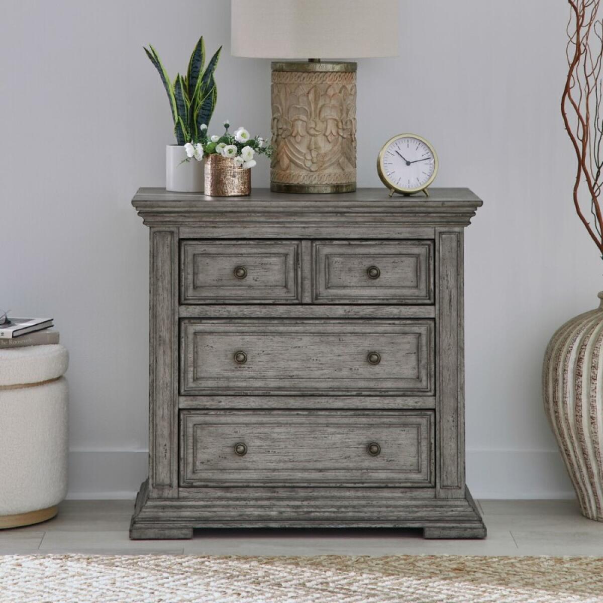 923600b5280d1823557c3bb36575522d Bedside Chest w/ Charging Station - Image 1