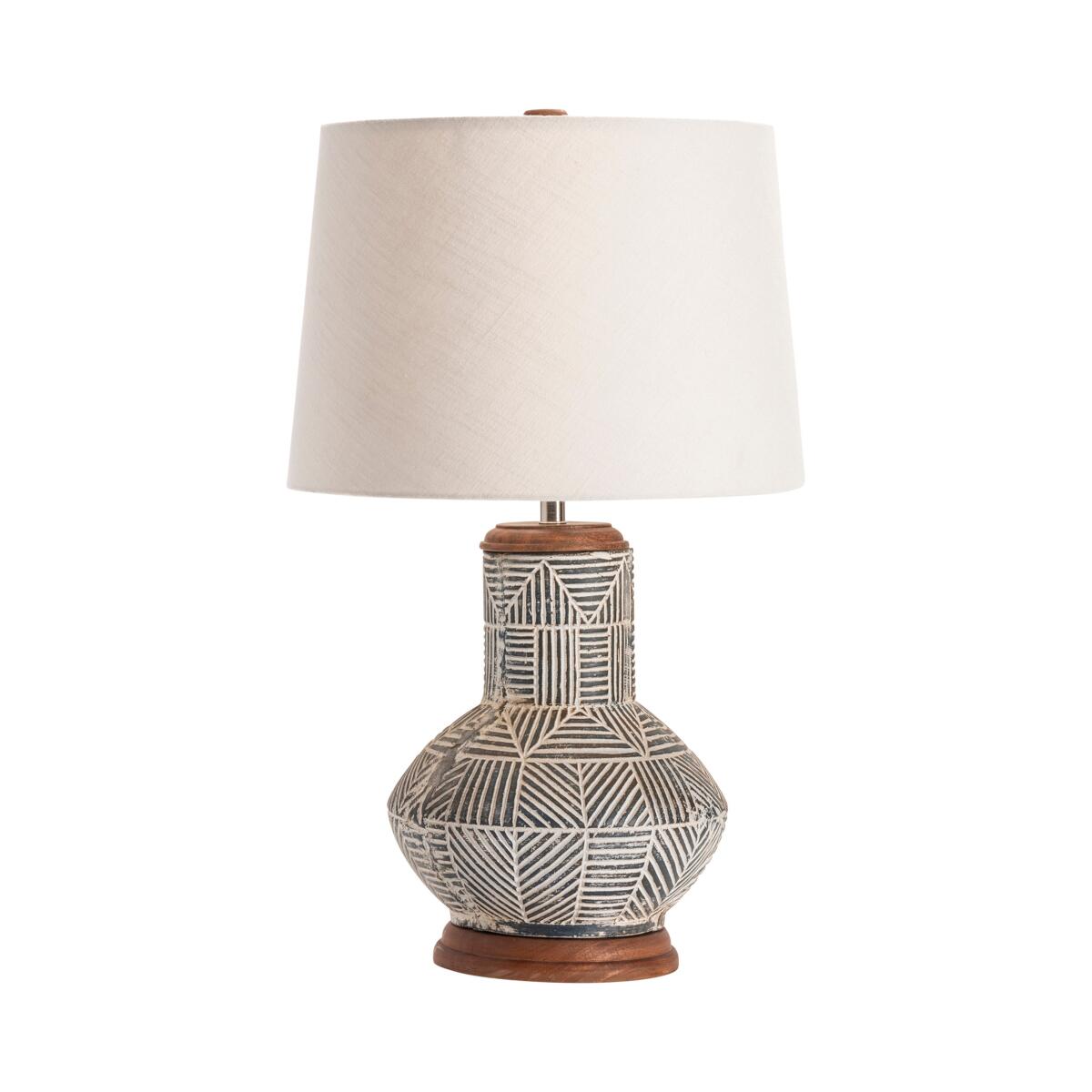 9c411d73bf6a5d93abefa4842459a236 Monterey Tribal Motif Table lamp - Image 1