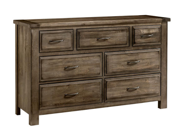 Maple Road Triple Dresser – 7 Drwr Dressers Brown