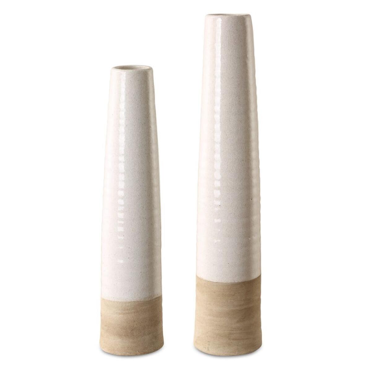 a0aadaf2bdf5d74dc331a6076e264fe6 Ivory Sands, Vases, S/2 - Image 1