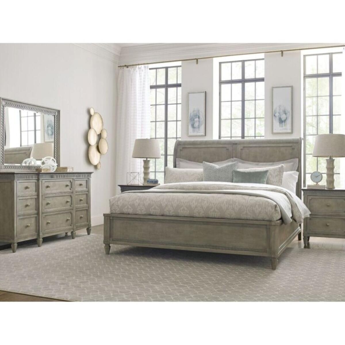 b09162d01095b15cc3bb17a603838f1b Savona Anna Sleigh Cal King Bed Complete - Image 1