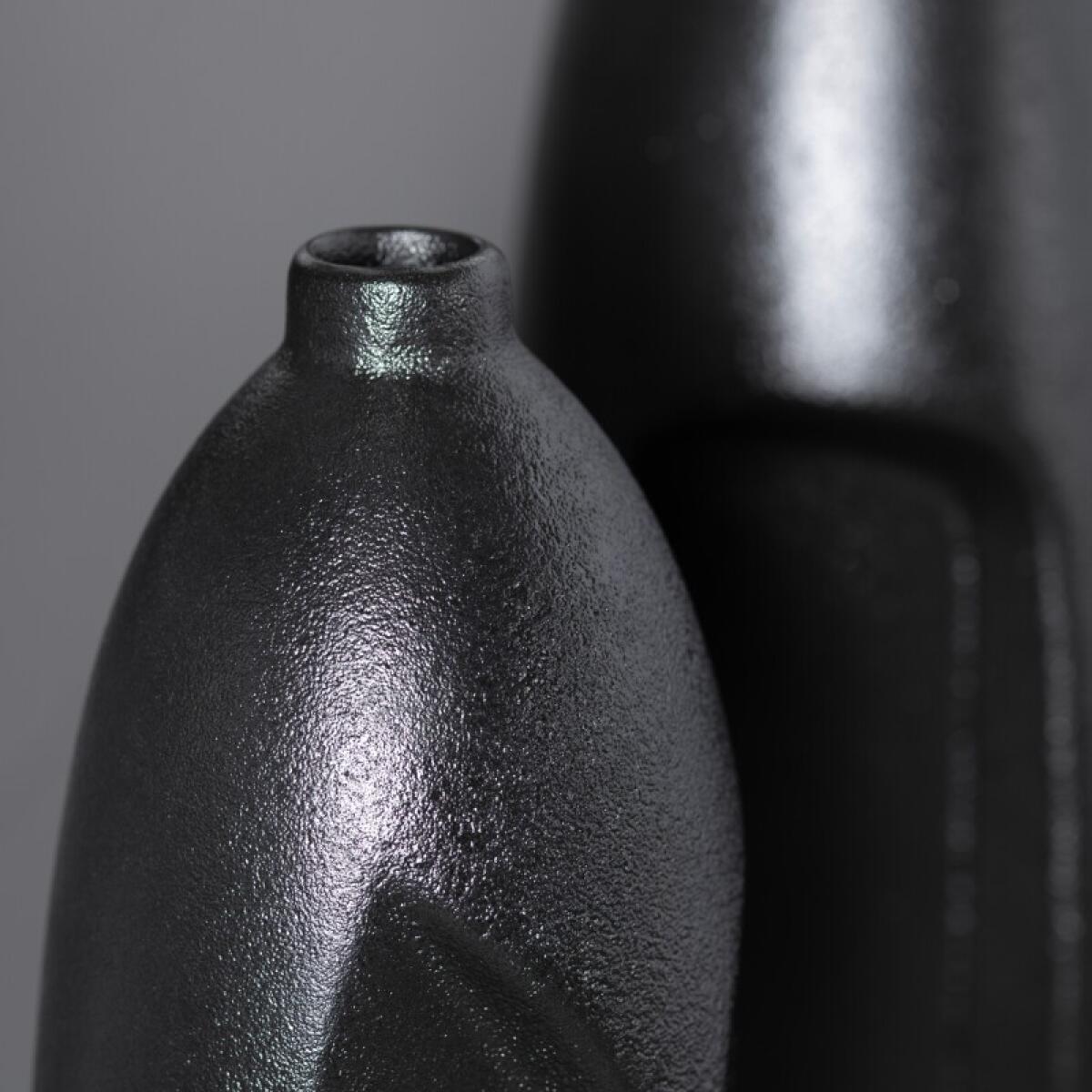 b604790770c7f4d4486ac3fa64bc9838 Noir Vases - Image 1