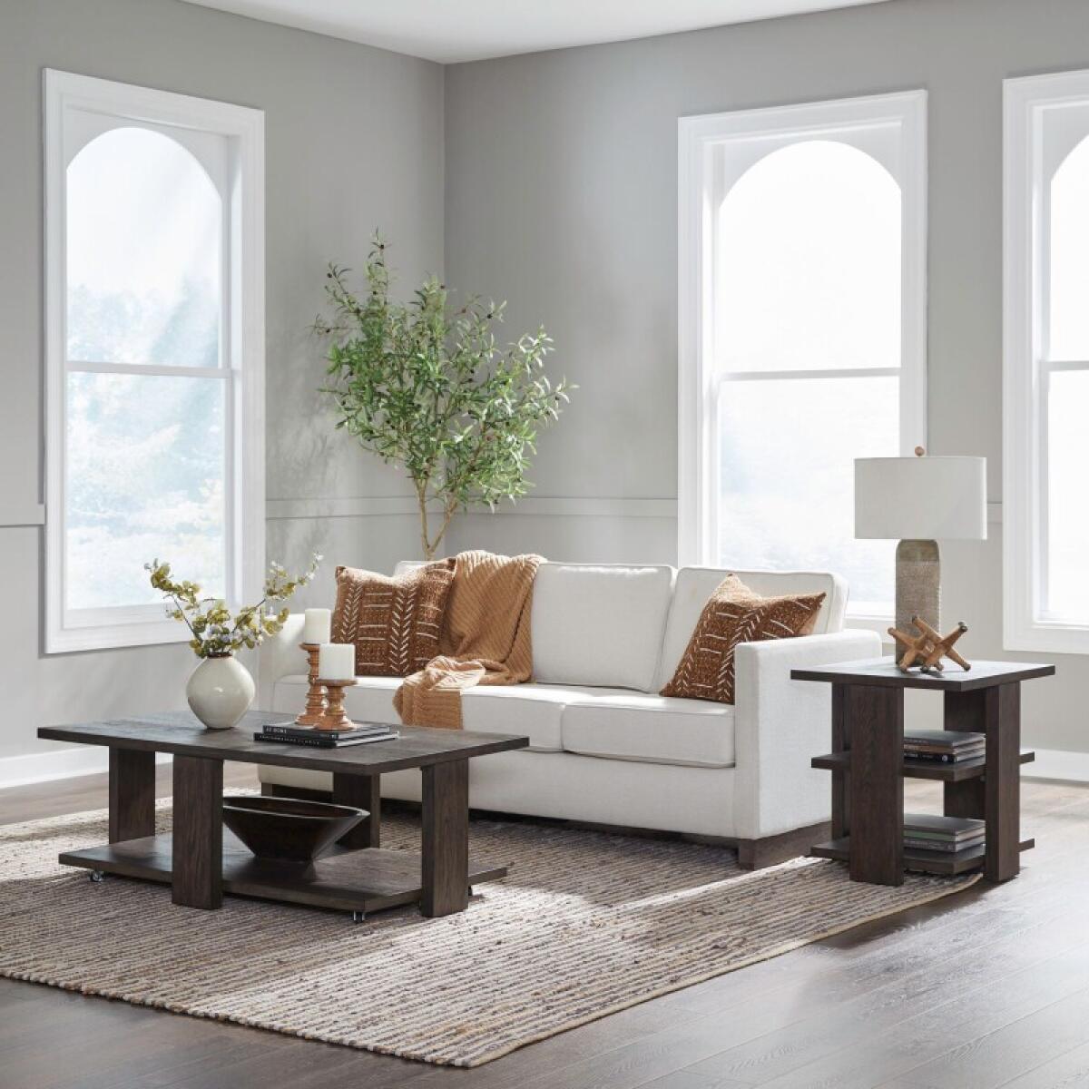 ba9051a0b43eb43d18cefd34928a621a 3 Piece Set - Image 1