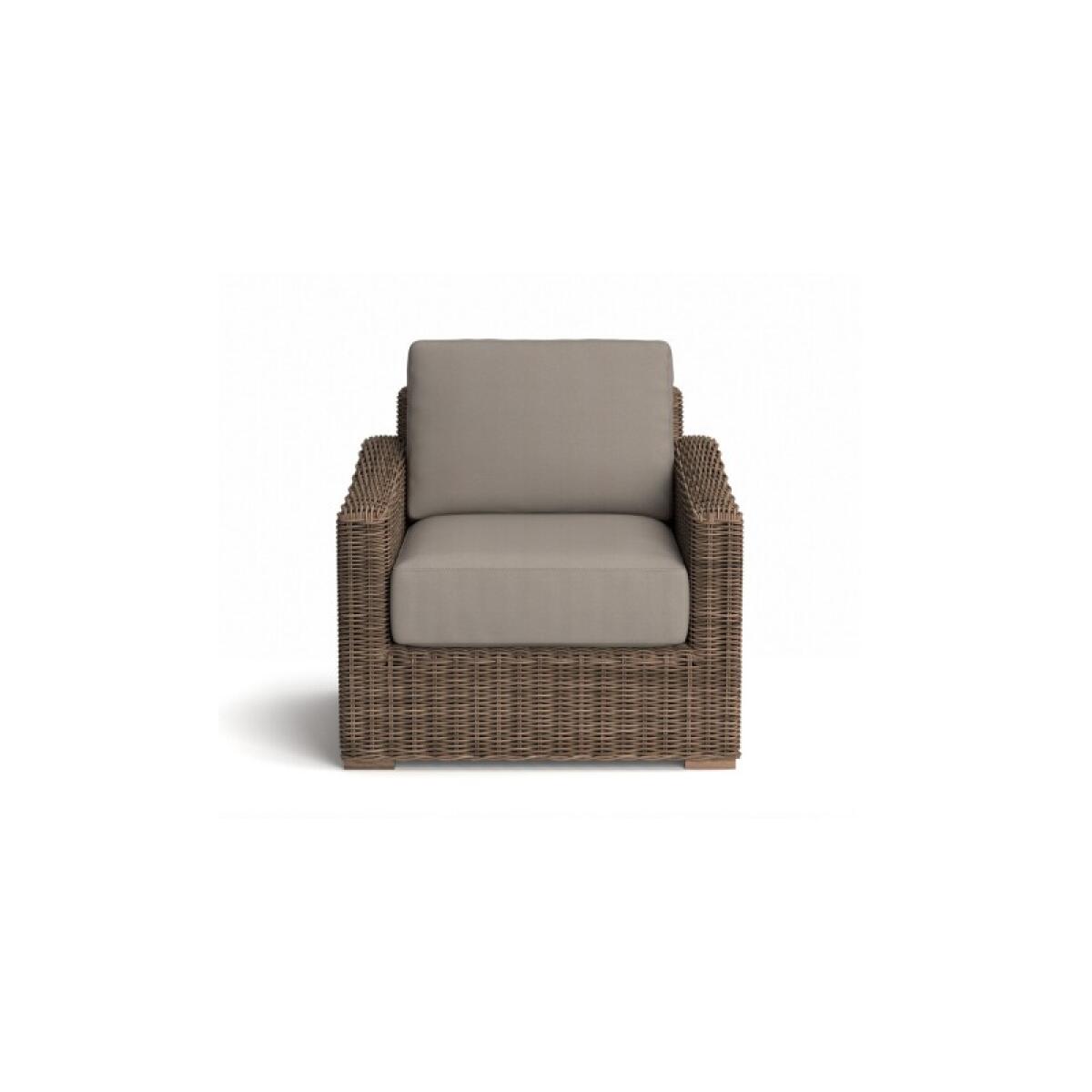 Huntington Outdoor Lounge Chair Outdoor Sofas Bassett Furniture 2 Huntington Outdoor Lounge Chair Outdoor Sofas Bassett Furniture 2