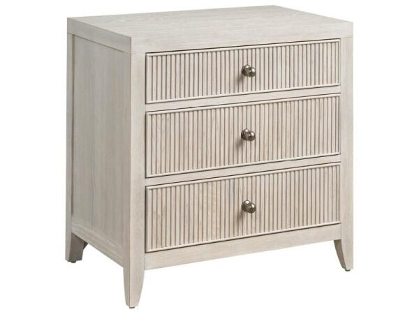 Avaline Carmen Three Drawer Nightstand Nightstands Cream 8