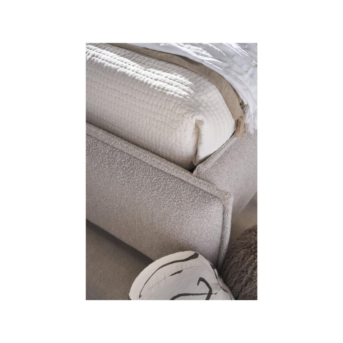 d2d6d5706e32bc33b779518c333db431 Modern Lux Upholstered Bed King - Image 1