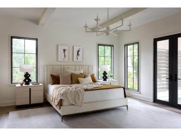 Erinn V x Universal Summerland Uphol Bed King - Image 3