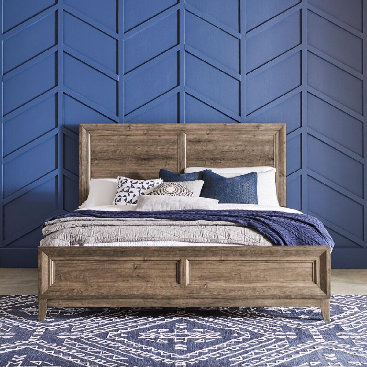d82f9bb4a807ede9ce0729239083667a King California Panel Bed - Image 1