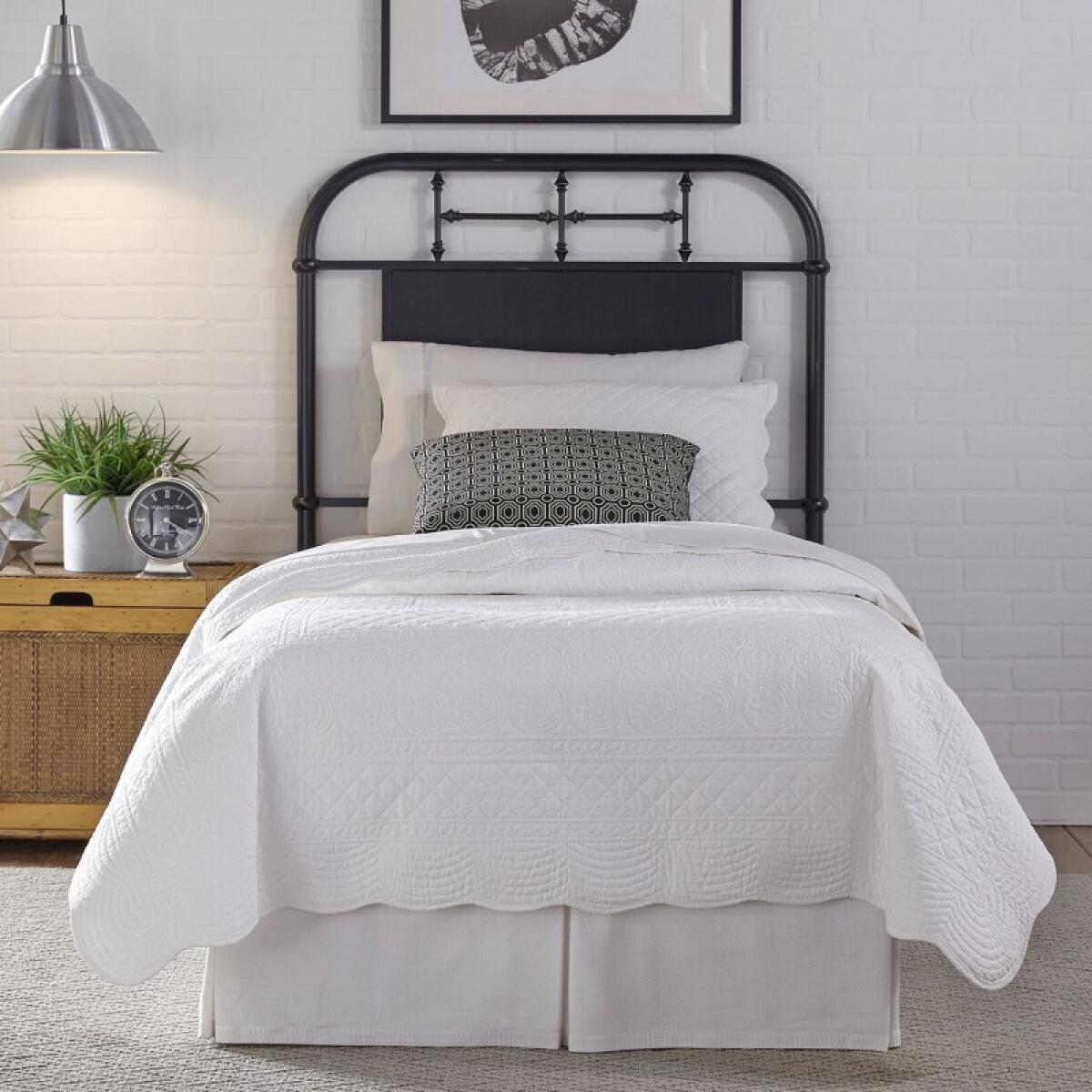 e281f049508354ffffab9e26b88ae282 Vintage Series Twin Metal Headboard - Black - Image 1