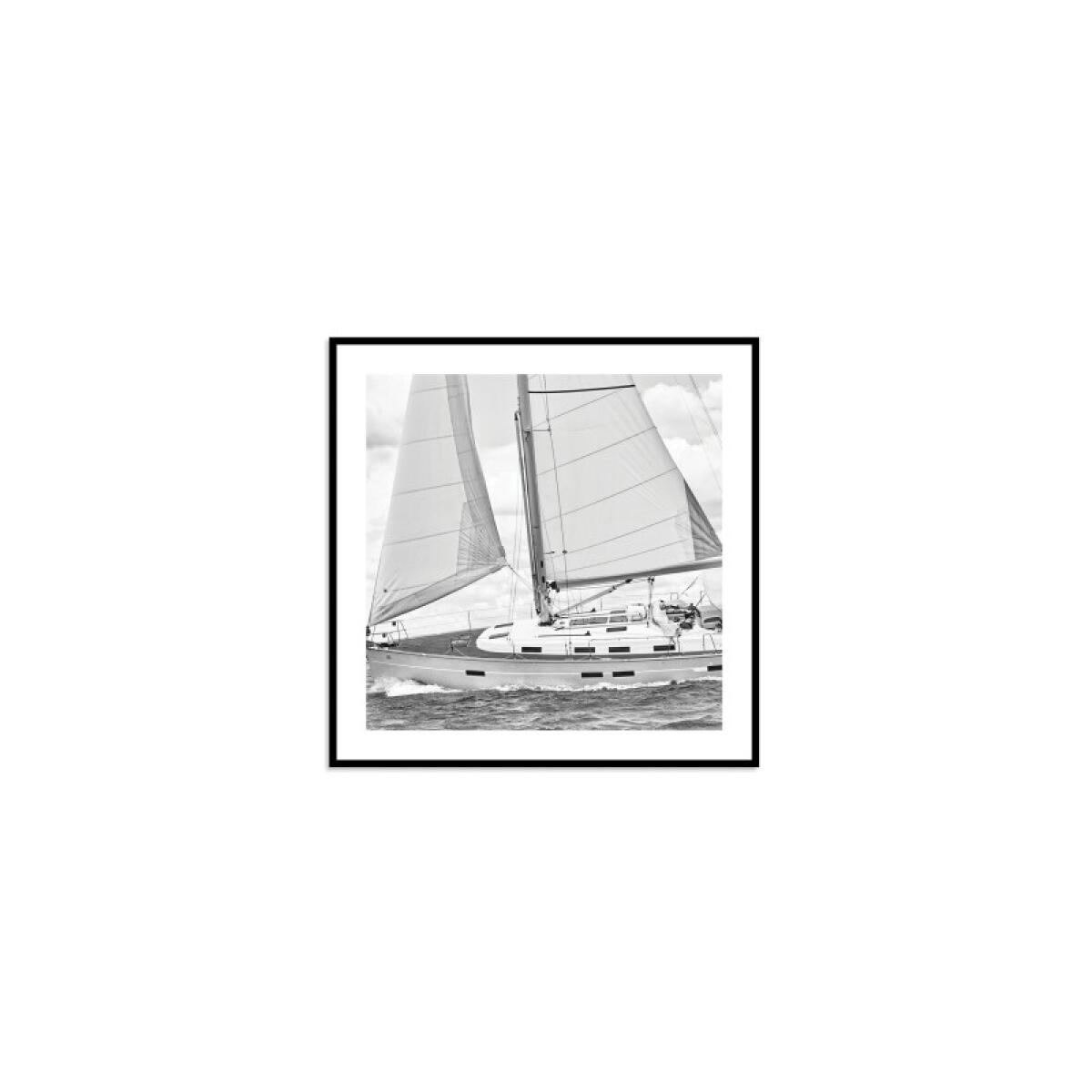 ed60f919c56c18e6a9161261826478a5 Bravado - Image 1