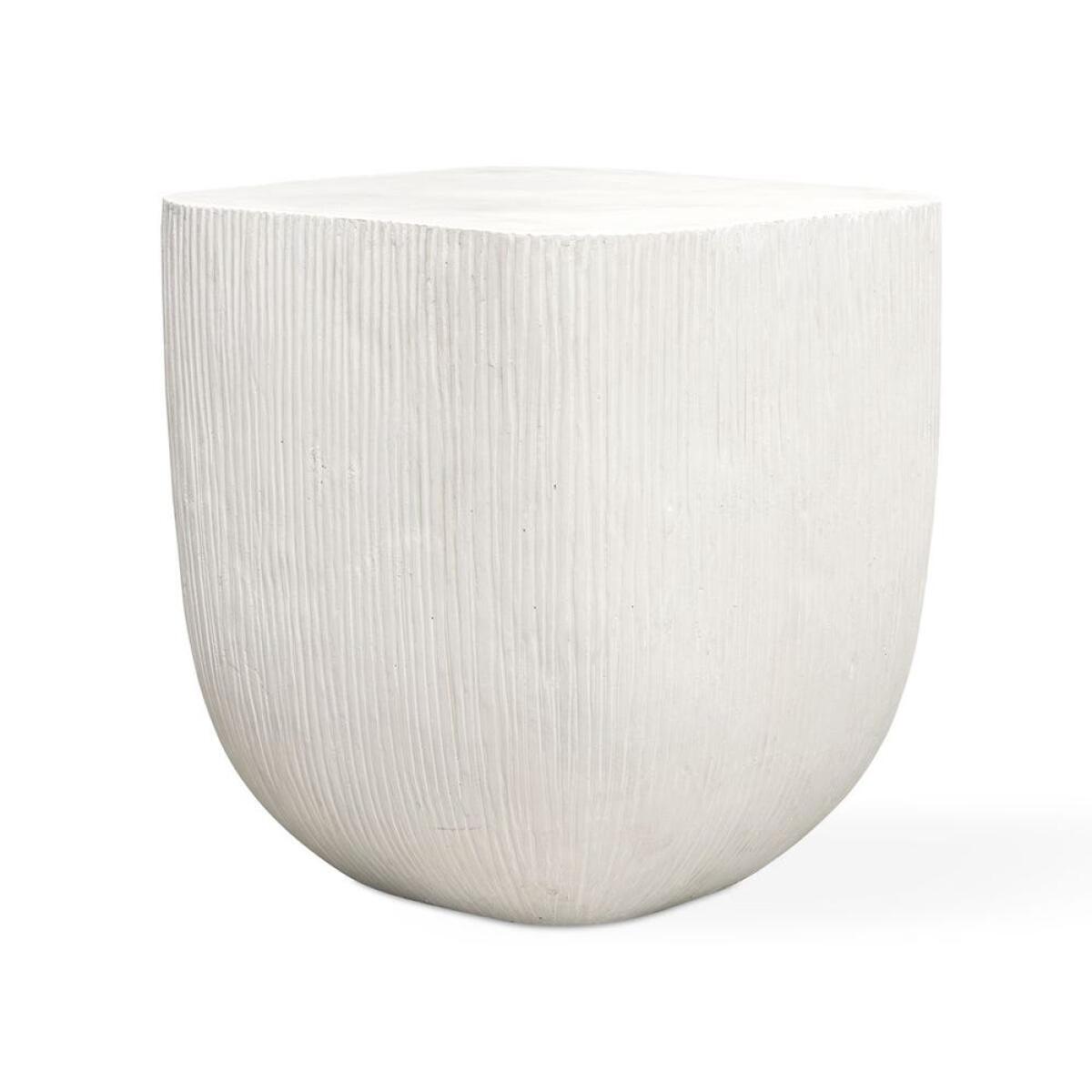 f36c391e71be94b44dac5b57c317caae Alma Indoor-outdoor Side Table - Image 1