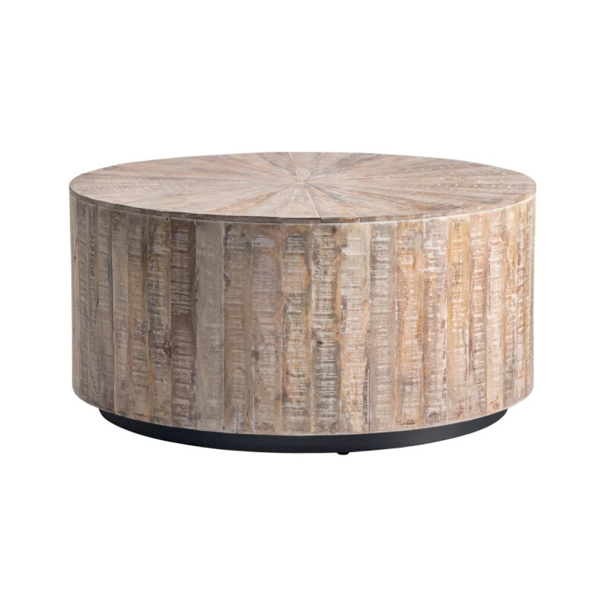 fb10a3938339d788bc48fd9724e60085 Bengal Manor Cocktail Table - Image 1