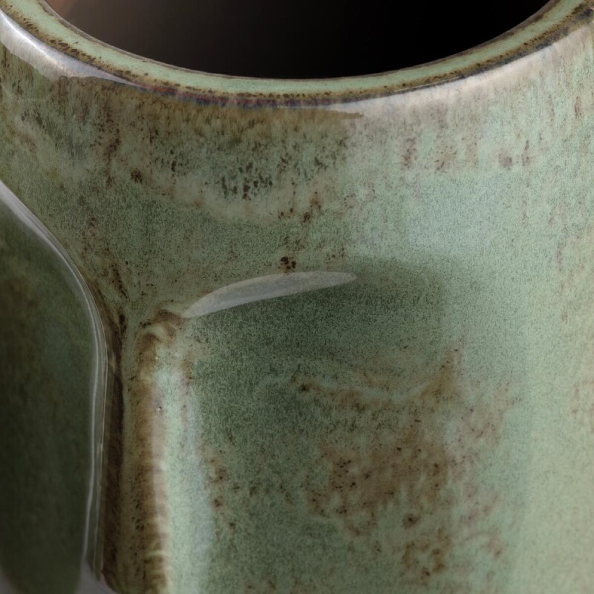 fd830ff84c56967cf5642017977ce592 Facetime Vases - Image 1