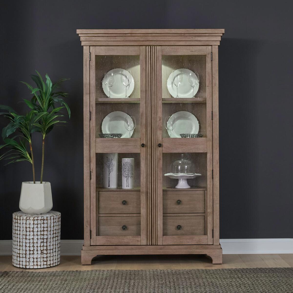026c4d857acbdec29e18078c073e683d Haven Hills Display Cabinet - Image 1