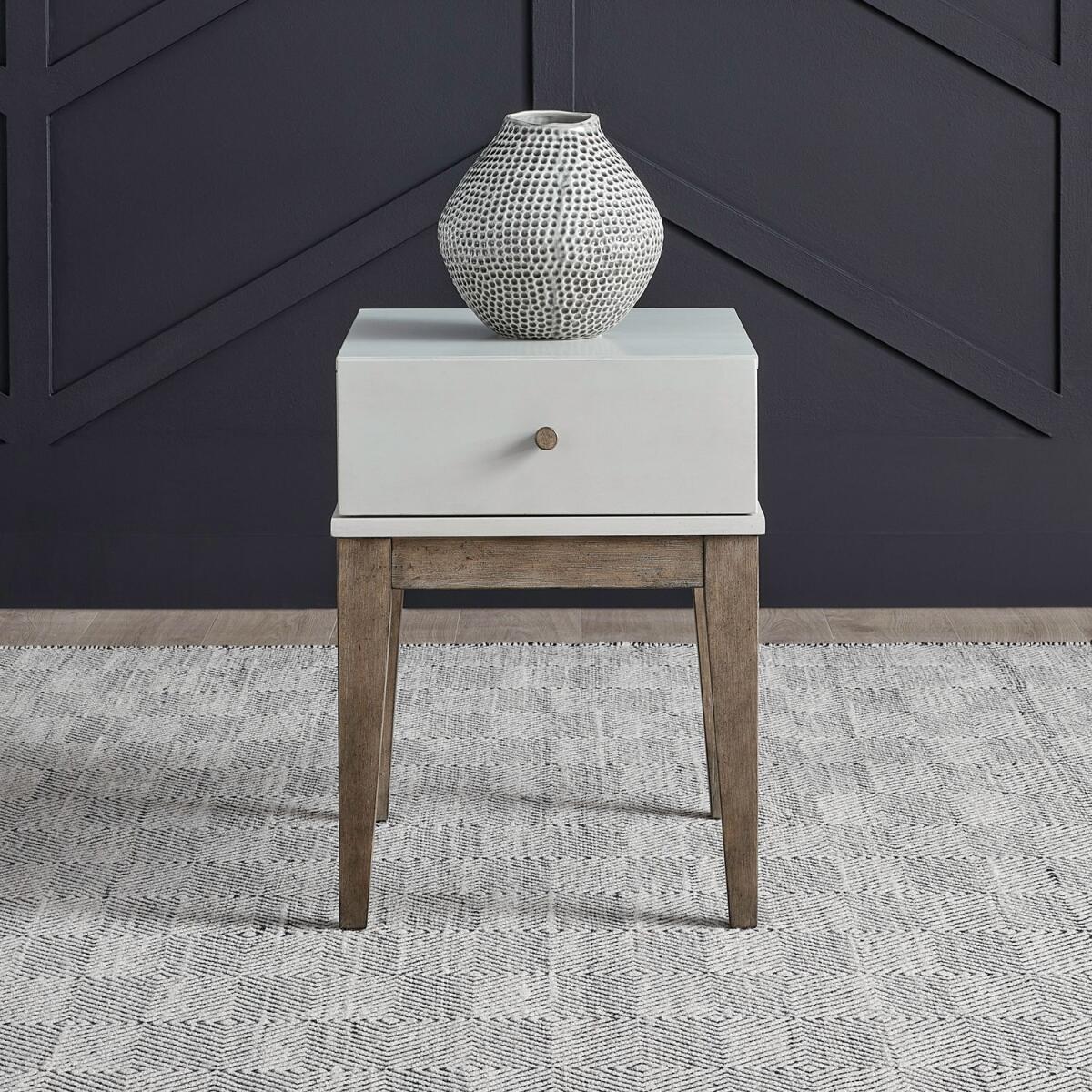 473dfa63c283dd596f2959512f065ff5 Berkley Square Chairside Table - Image 1