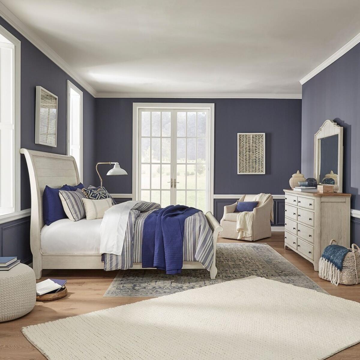 47e1e5f4e352d1e43454a28faff693c9 King Sleigh Bed, Dresser & Mirror - Image 1