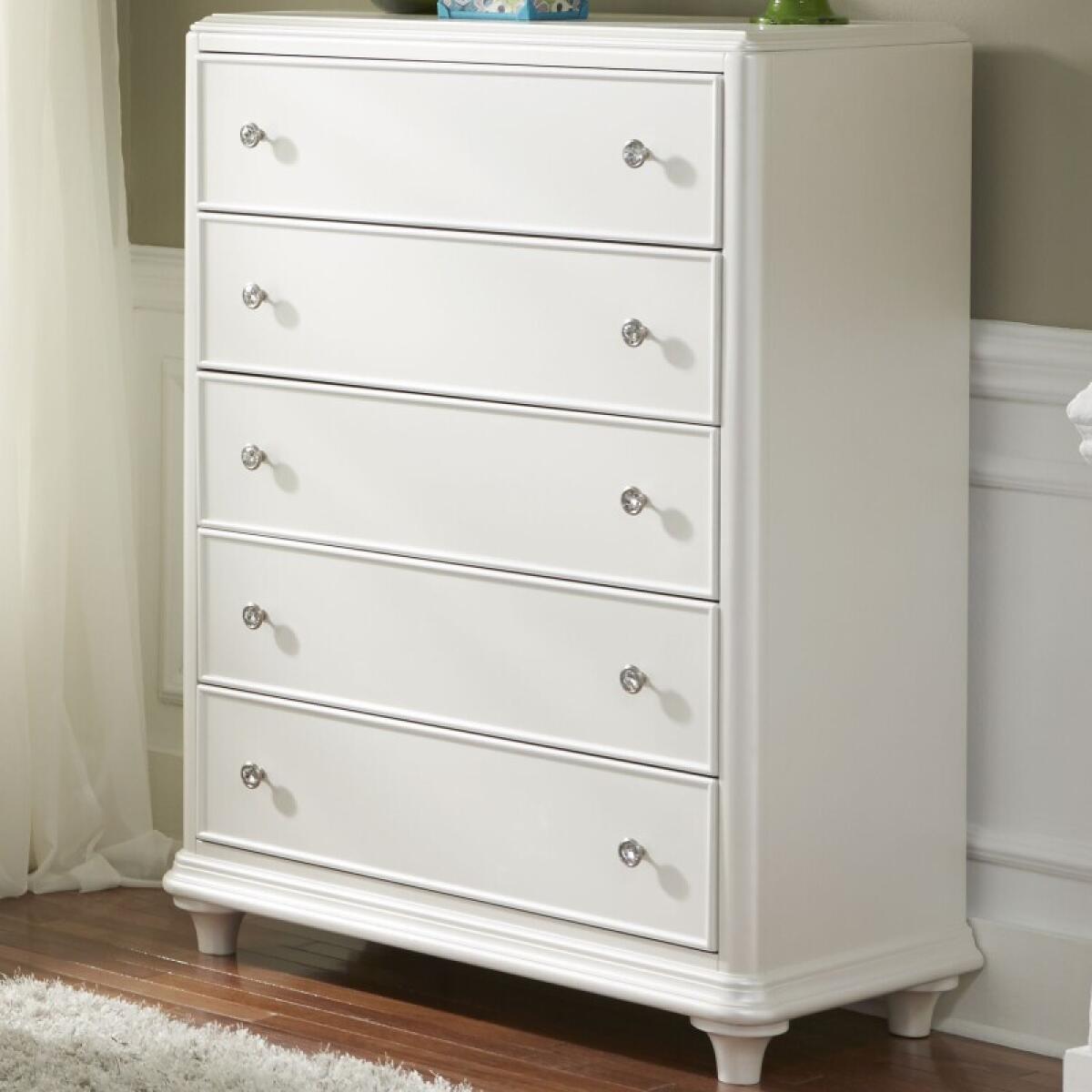 66ef480f4e1d821ce47256557a6254fa 5 Drawer Chest - Image 1