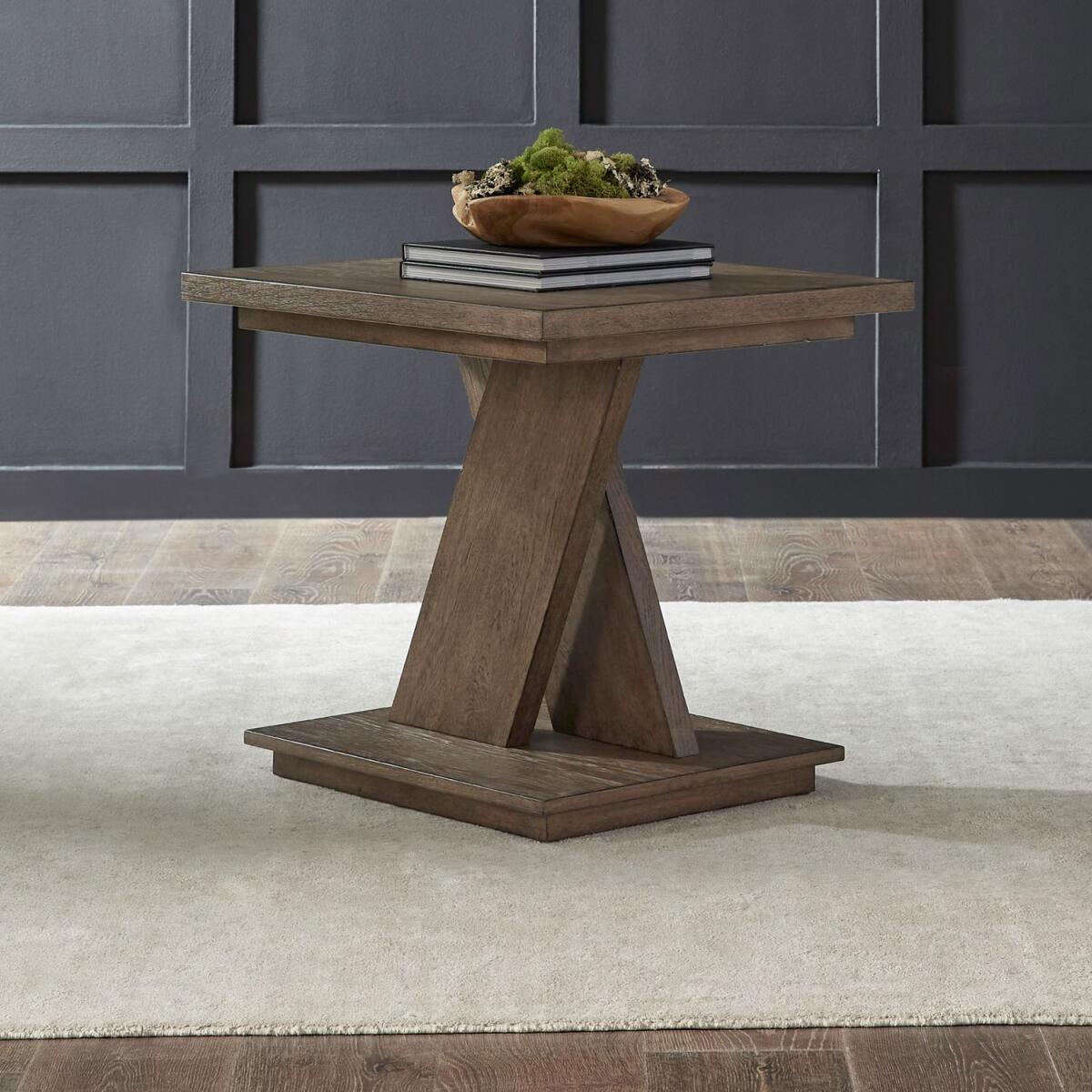 672912db5a4dff89edb61248ce47aebd End Table - Image 1